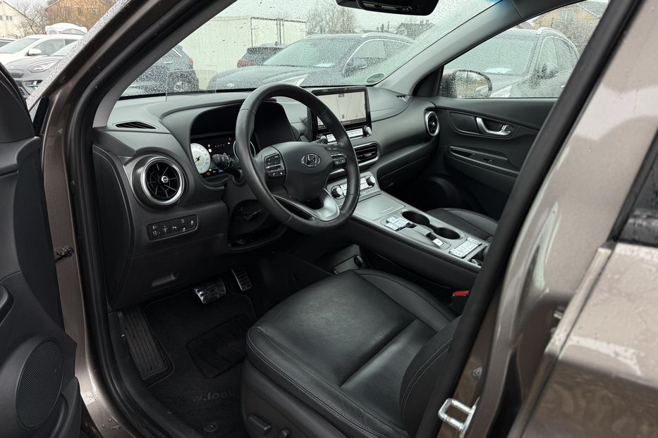 Продам Hyundai Kona 64kWhМакс.комплектація PREMIUM 2021 года в Львове