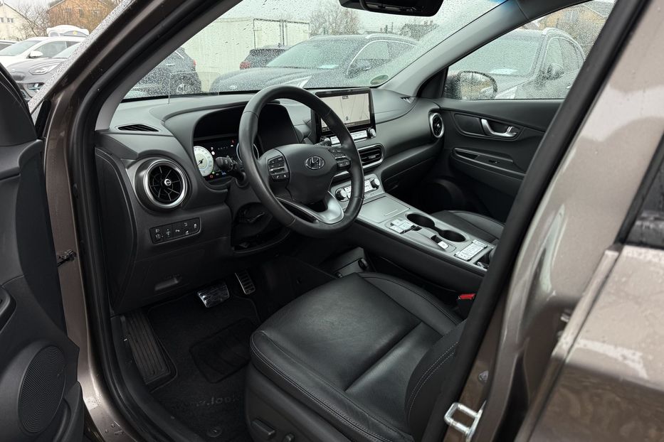 Продам Hyundai Kona 64kWhМакс.комплектація PREMIUM 2021 года в Львове
