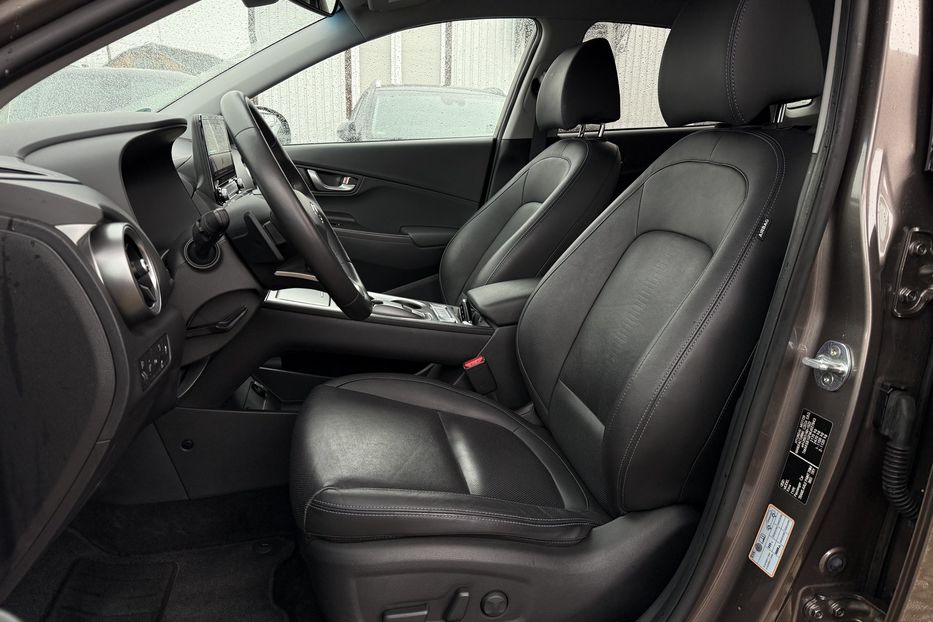 Продам Hyundai Kona 64kWhМакс.комплектація PREMIUM 2021 года в Львове