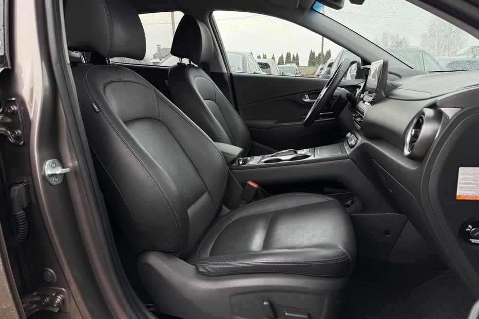 Продам Hyundai Kona 64kWhМакс.комплектація PREMIUM 2021 года в Львове