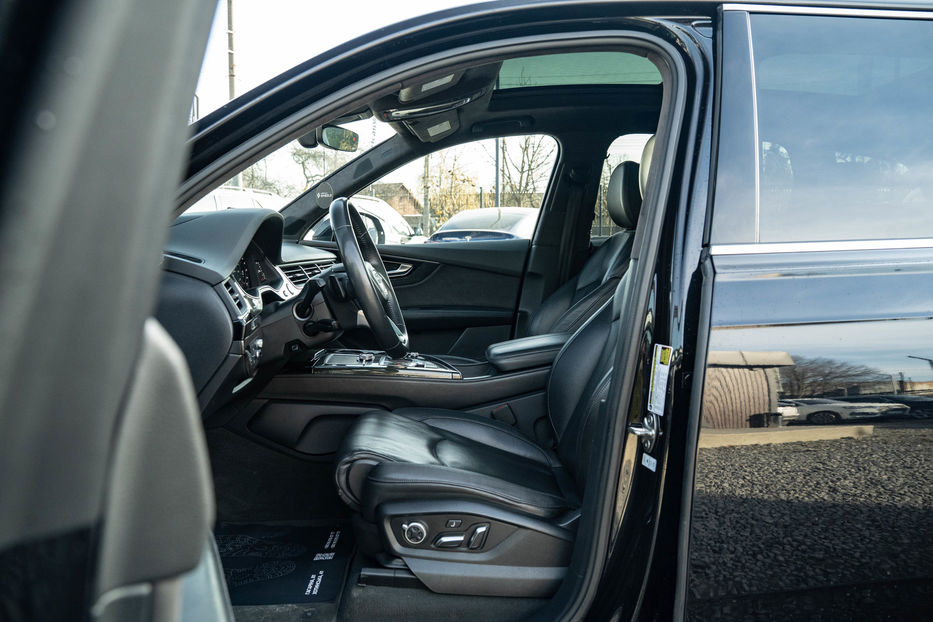 Продам Audi Q7 Prestige 2017 года в Черновцах