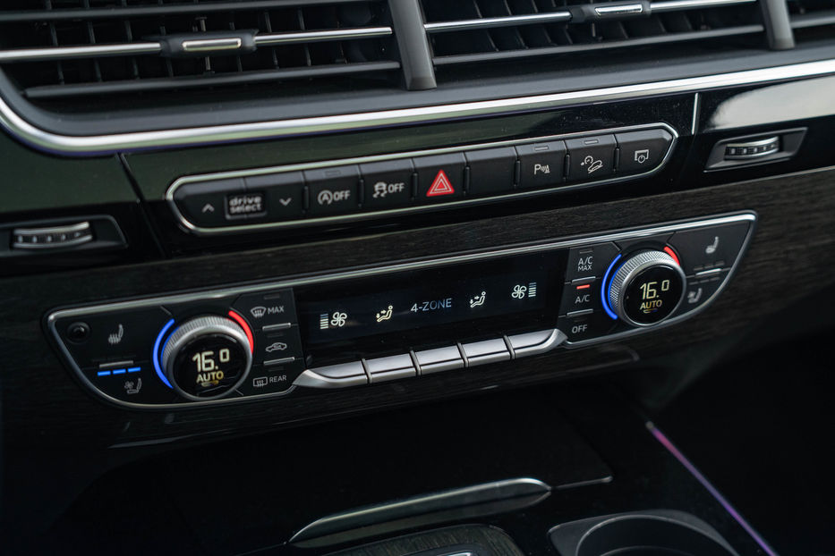 Продам Audi Q7 Prestige 2017 года в Черновцах