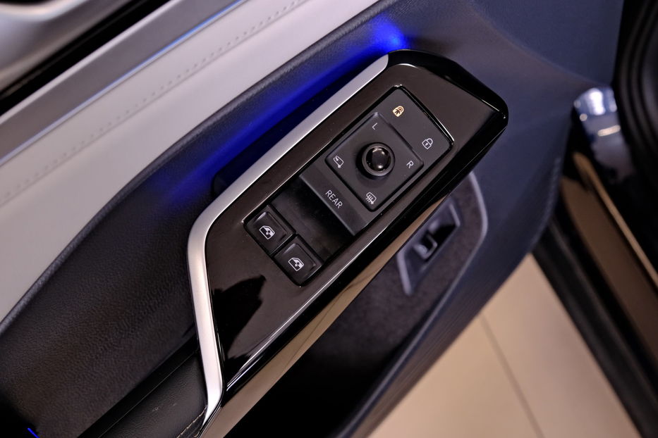 Продам Volkswagen ID.6 Crozz Pro  2021 года в Одессе