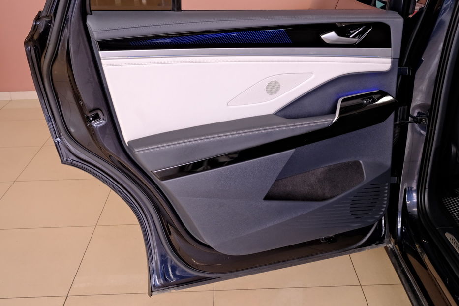 Продам Volkswagen ID.6 Crozz Pro  2021 года в Одессе