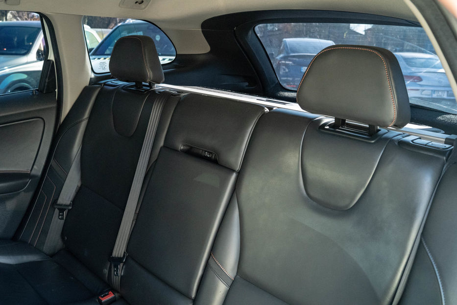 Продам Volvo XC60 2014 года в Черновцах