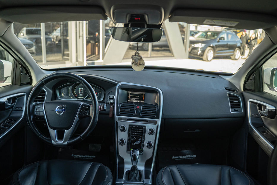 Продам Volvo XC60 2014 года в Черновцах