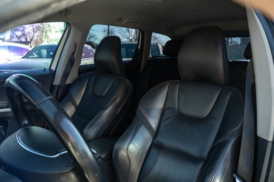 Продам Volvo XC60 2014 года в Черновцах