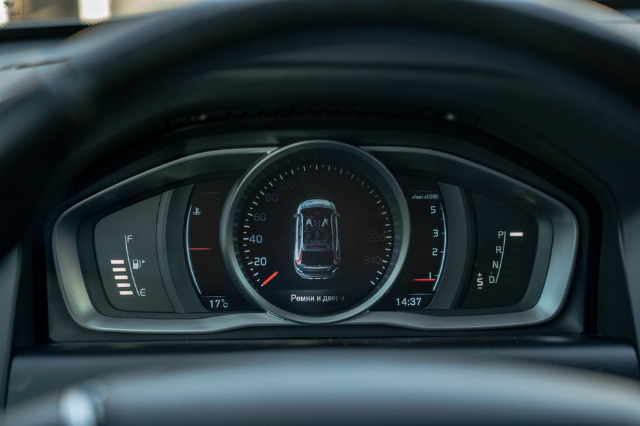 Продам Volvo XC60 2014 года в Черновцах