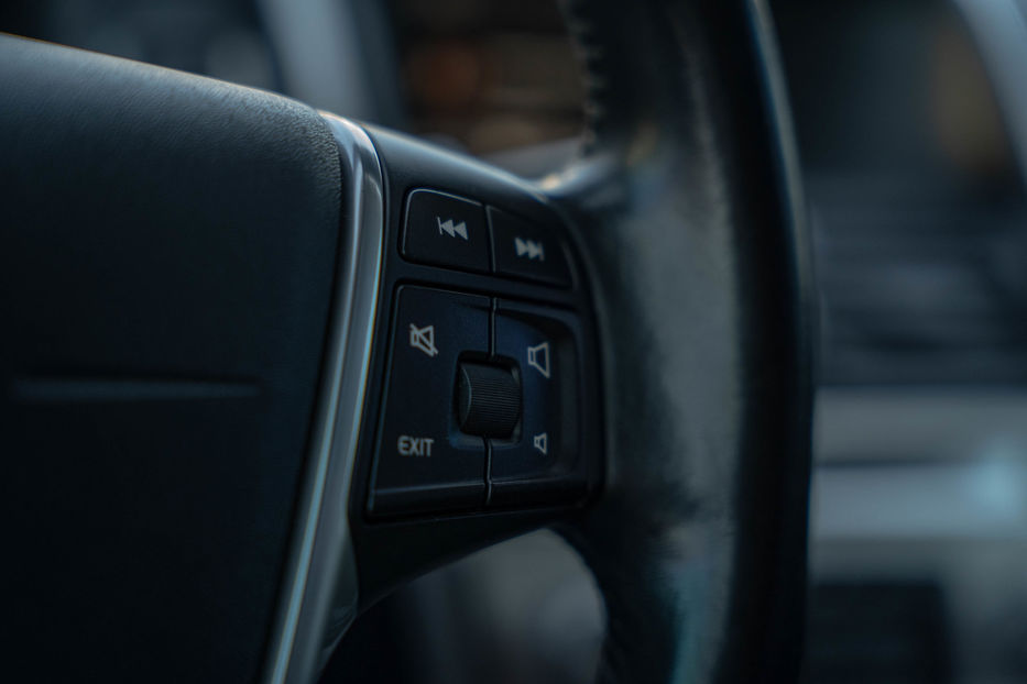 Продам Volvo XC60 2014 года в Черновцах