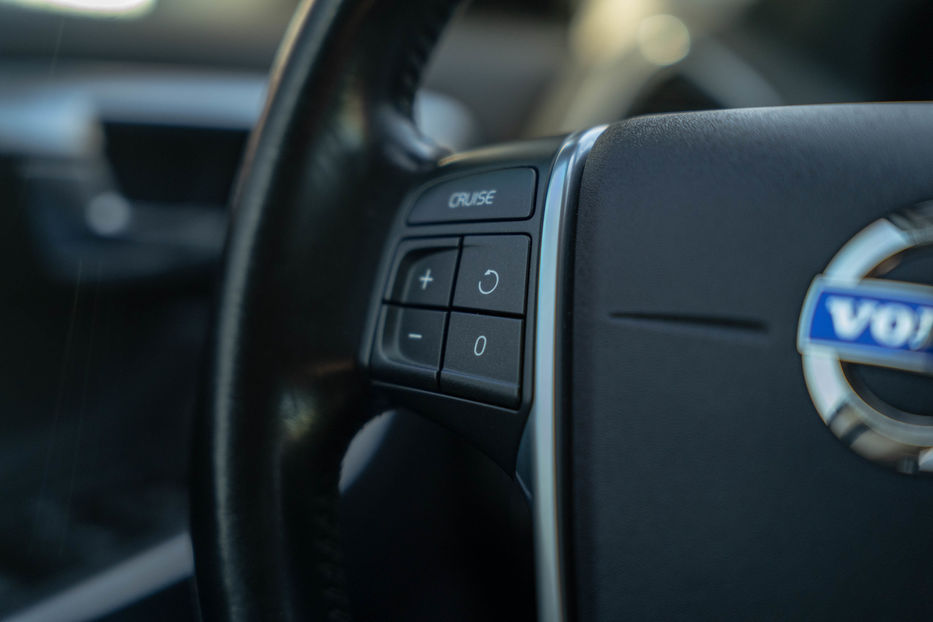 Продам Volvo XC60 2014 года в Черновцах