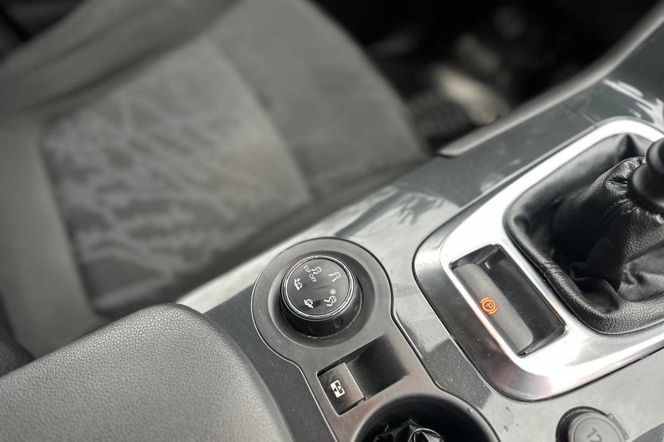 Продам Peugeot 3008 2011 года в Черновцах