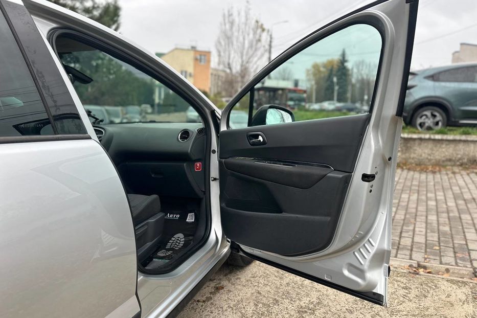 Продам Peugeot 3008 2011 года в Черновцах