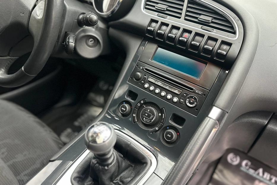 Продам Peugeot 3008 2011 года в Черновцах