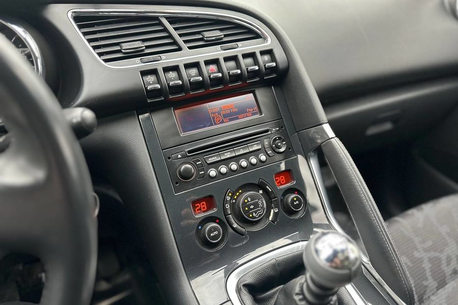 Продам Peugeot 3008 2011 года в Черновцах