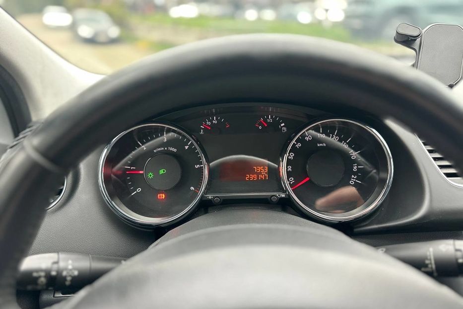 Продам Peugeot 3008 2011 года в Черновцах