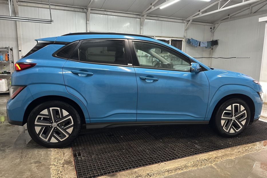 Продам Hyundai Kona 64kWhМакс.комплектація PREMIUM 2021 года в Львове