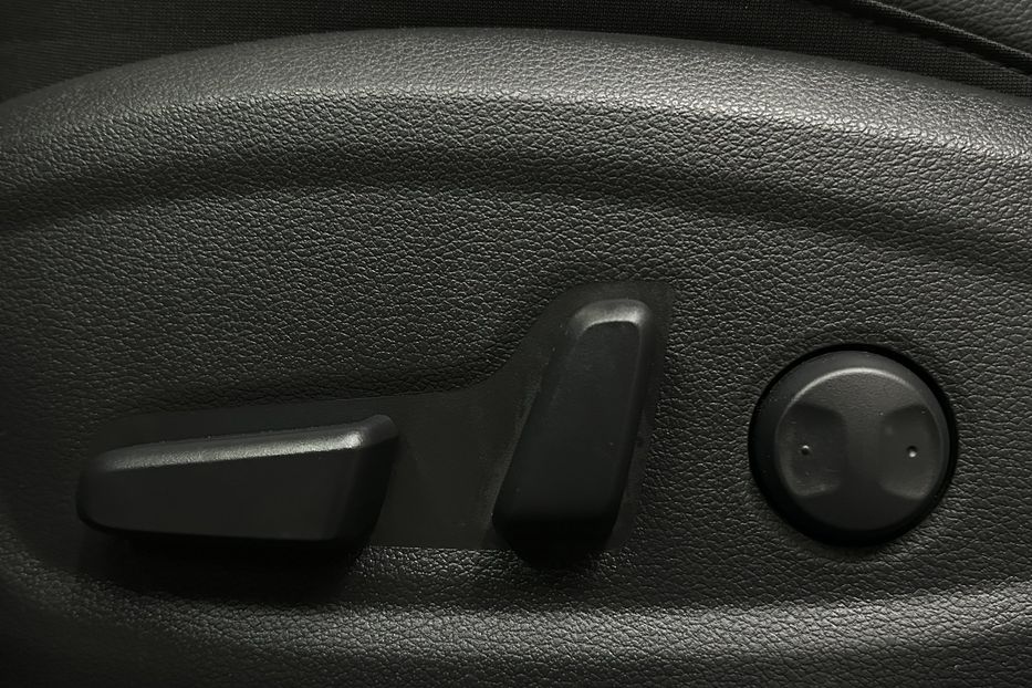 Продам Hyundai Kona 64kWhМакс.комплектація PREMIUM 2021 года в Львове