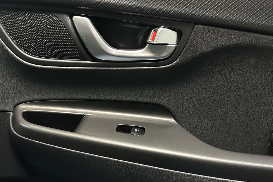 Продам Hyundai Kona 64kWhМакс.комплектація PREMIUM 2021 года в Львове