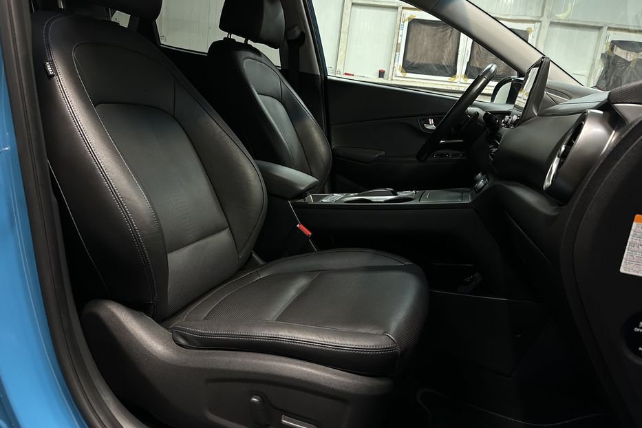 Продам Hyundai Kona 64kWhМакс.комплектація PREMIUM 2021 года в Львове
