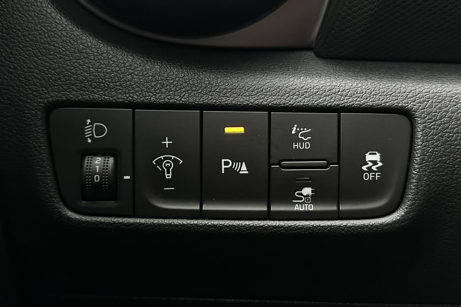 Продам Hyundai Kona 64kWhМакс.комплектація PREMIUM 2021 года в Львове