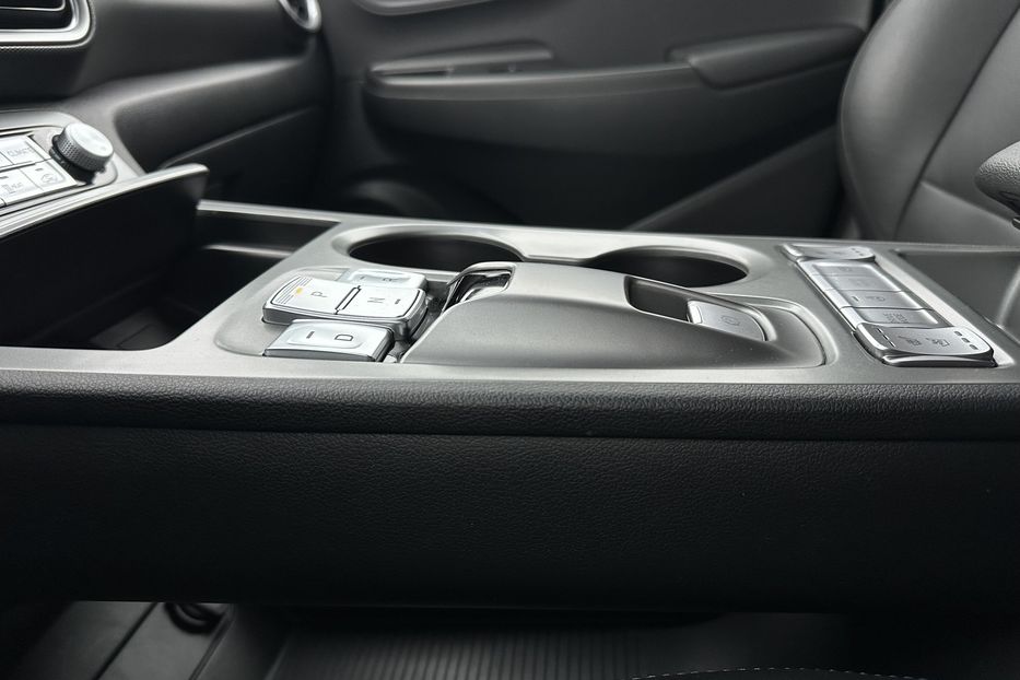 Продам Hyundai Kona 64kWhМакс.комплектація PREMIUM 2021 года в Львове