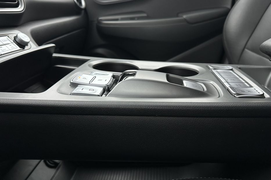 Продам Hyundai Kona 64kWhМакс.комплектація PREMIUM 2021 года в Львове