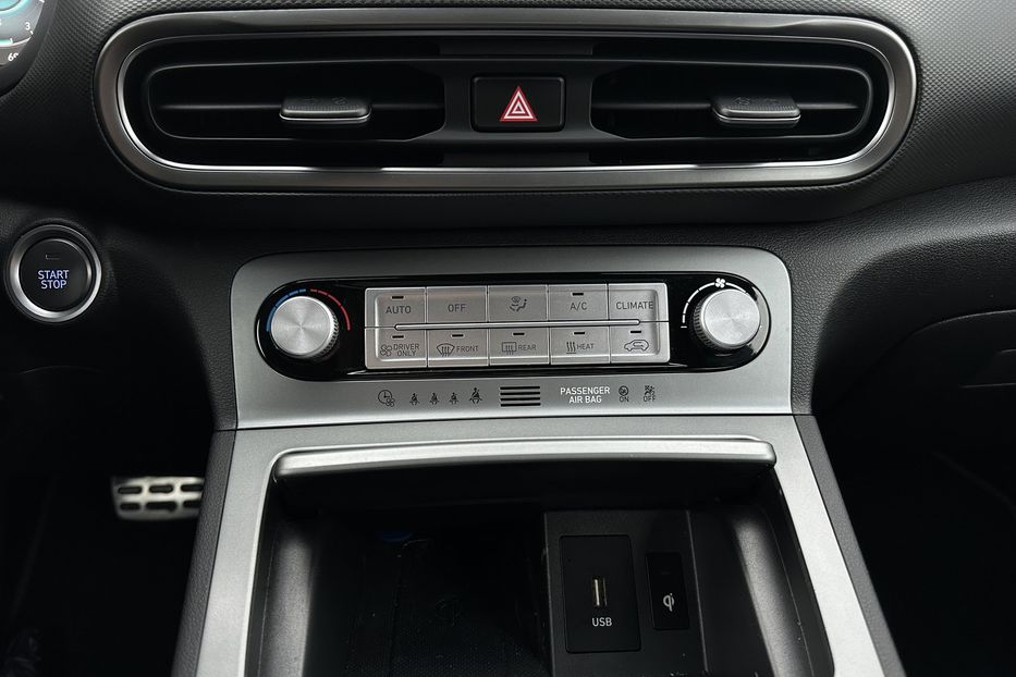 Продам Hyundai Kona 64kWhМакс.комплектація PREMIUM 2021 года в Львове