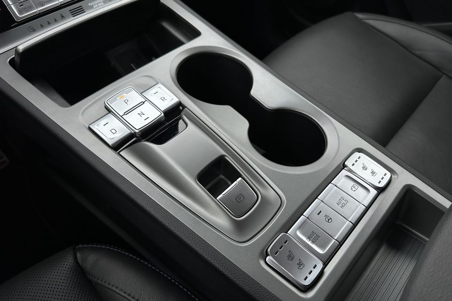 Продам Hyundai Kona 64kWhМакс.комплектація PREMIUM 2021 года в Львове