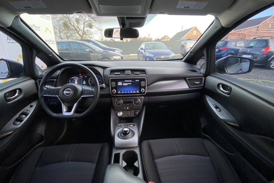 Продам Nissan Leaf 2023 года в Луцке