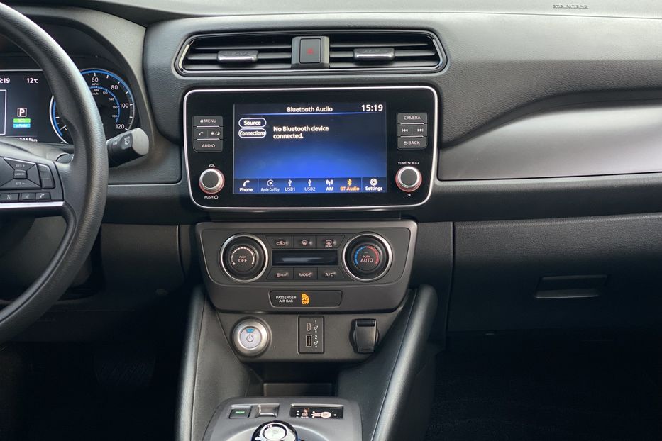 Продам Nissan Leaf 2023 года в Луцке