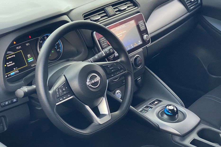 Продам Nissan Leaf 2023 года в Луцке