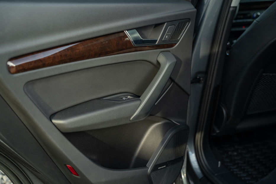 Продам Audi Q5 Premium Plus 2018 года в Черновцах