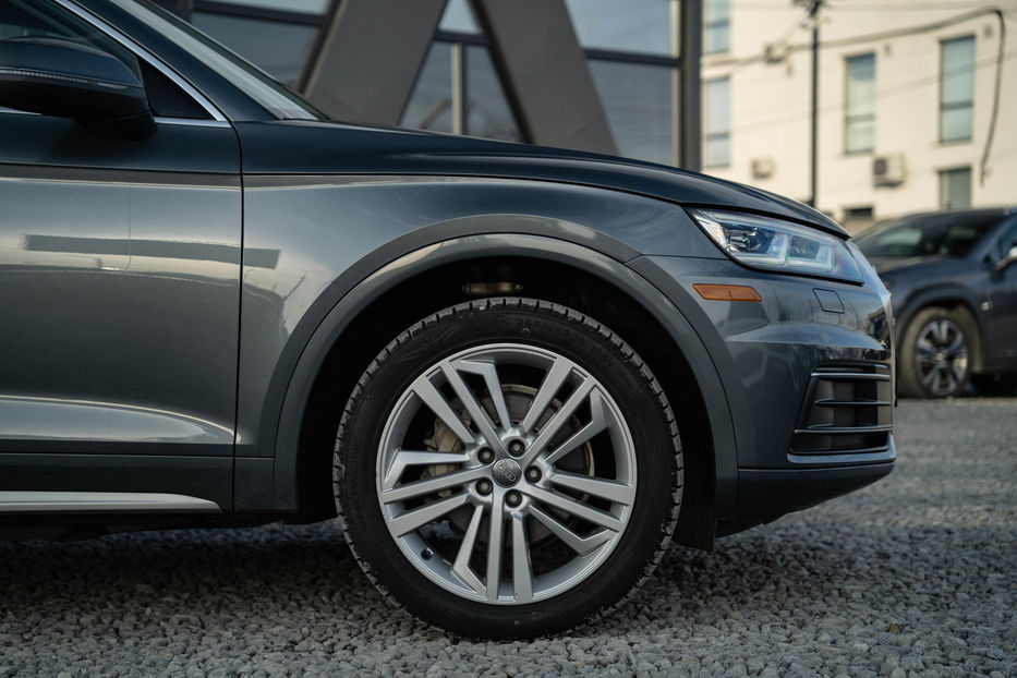 Продам Audi Q5 Premium Plus 2018 года в Черновцах