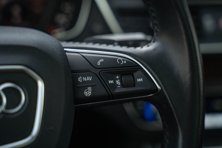 Продам Audi Q5 Premium Plus 2018 года в Черновцах