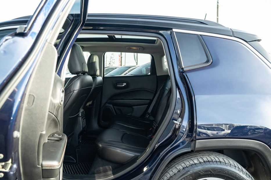 Продам Jeep Compass Latitude 2018 года в Черновцах