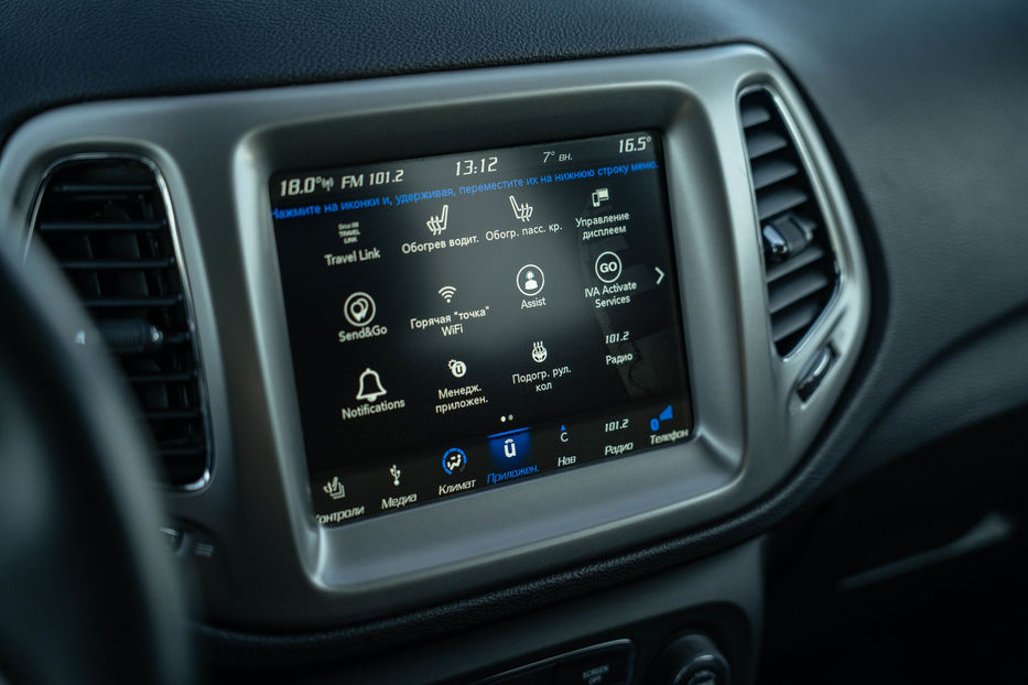 Продам Jeep Compass Latitude 2018 года в Черновцах