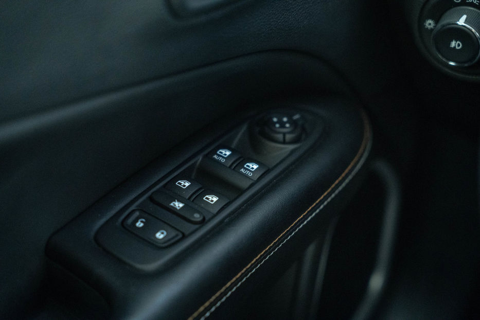 Продам Jeep Compass Latitude 2018 года в Черновцах