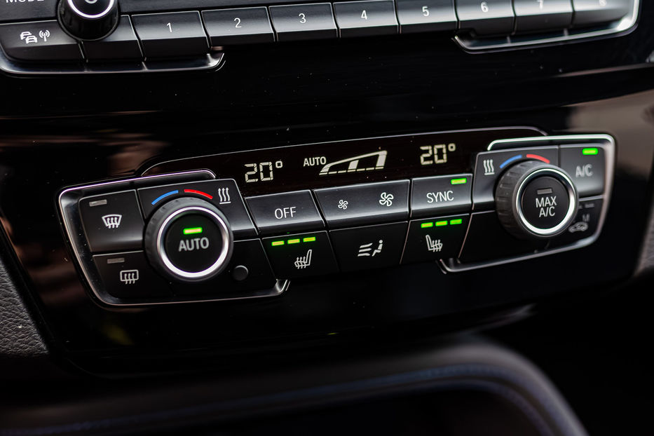 Продам BMW X1 M18d Xdrive 2022 года в Киеве