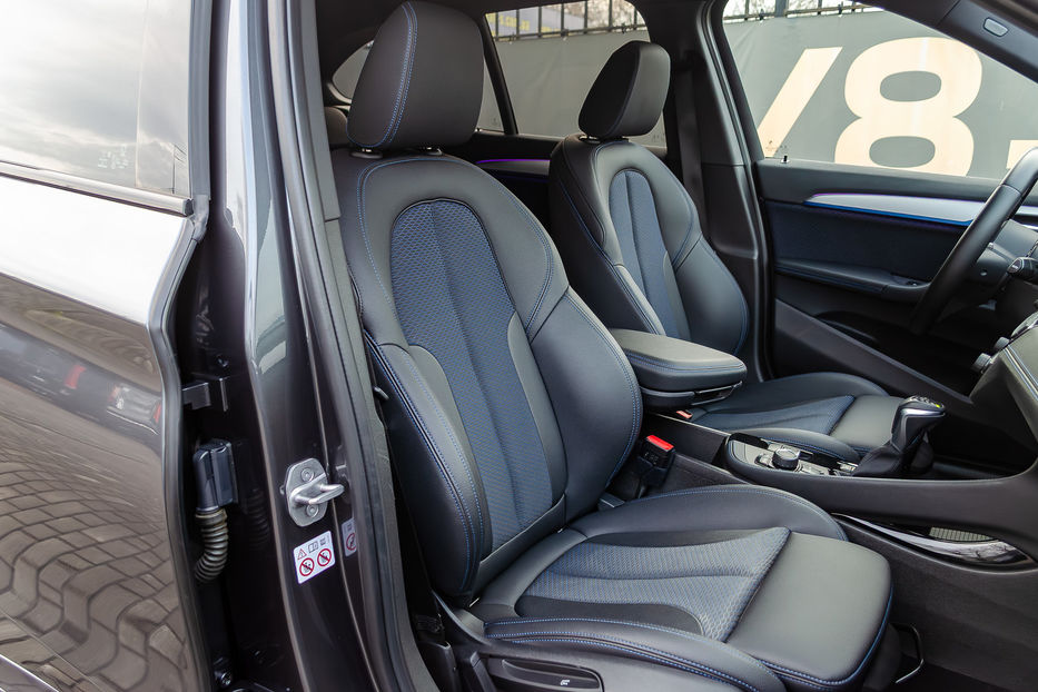 Продам BMW X1 M18d Xdrive 2022 года в Киеве