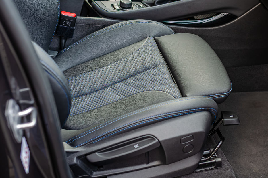 Продам BMW X1 M18d Xdrive 2022 года в Киеве