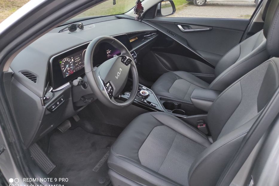 Продам Kia Niro 64 кВт. 2023 года в Львове