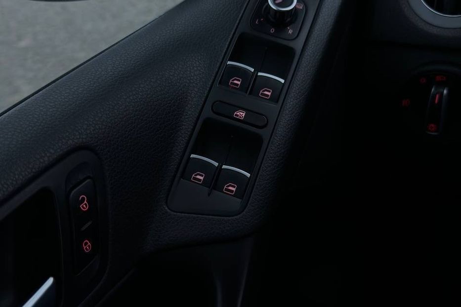 Продам Volkswagen Tiguan 2.0 Бензин Автомат 2011 года в Львове