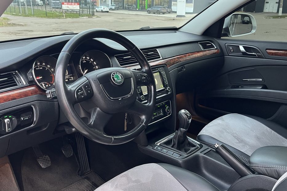 Продам Skoda Superb Hightline 4х4 2012 года в Николаеве
