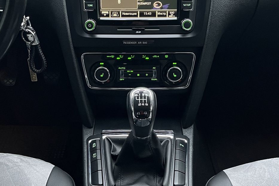 Продам Skoda Superb Hightline 4х4 2012 года в Николаеве