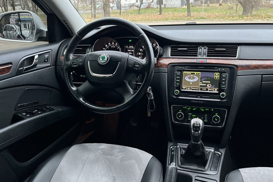 Продам Skoda Superb Hightline 4х4 2012 года в Николаеве