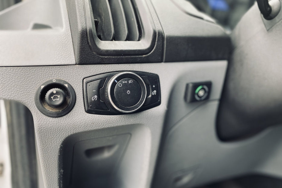 Продам Ford Transit груз. 2015 года в Киеве
