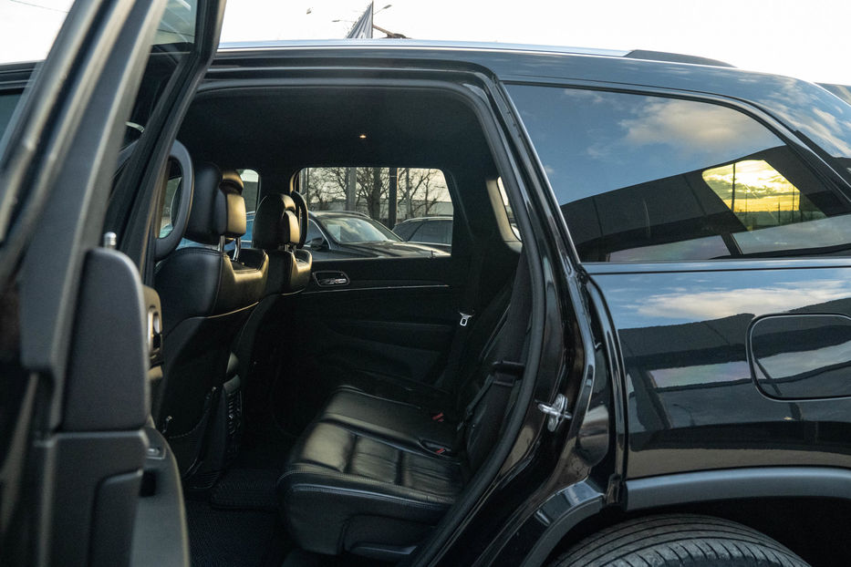 Продам Jeep Grand Cherokee Limited 2016 года в Черновцах