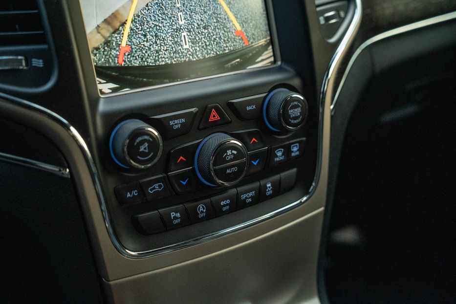 Продам Jeep Grand Cherokee Limited 2016 года в Черновцах