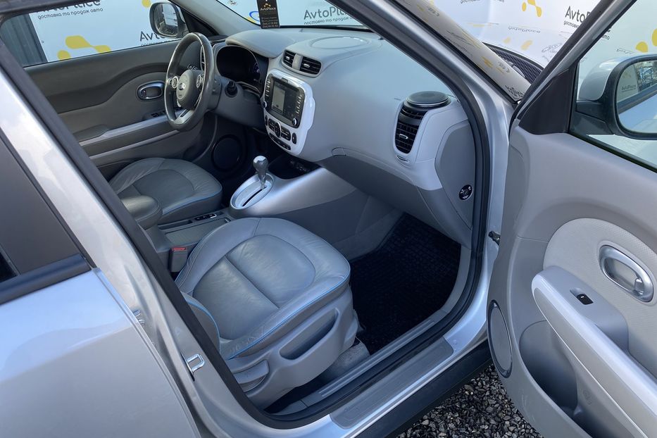 Продам Kia Soul 30 квт 2017 года в Луцке