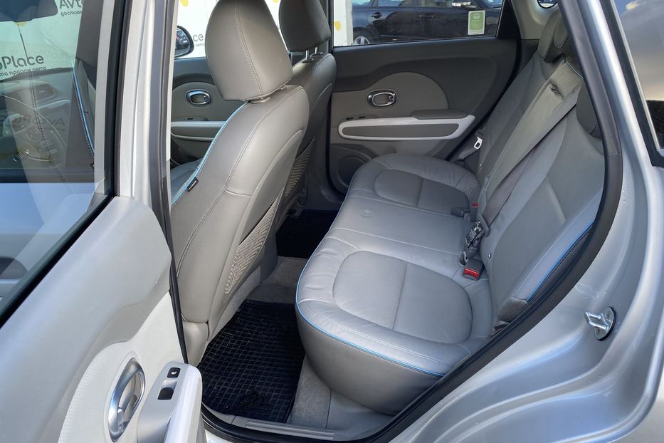 Продам Kia Soul 30 квт 2017 года в Луцке